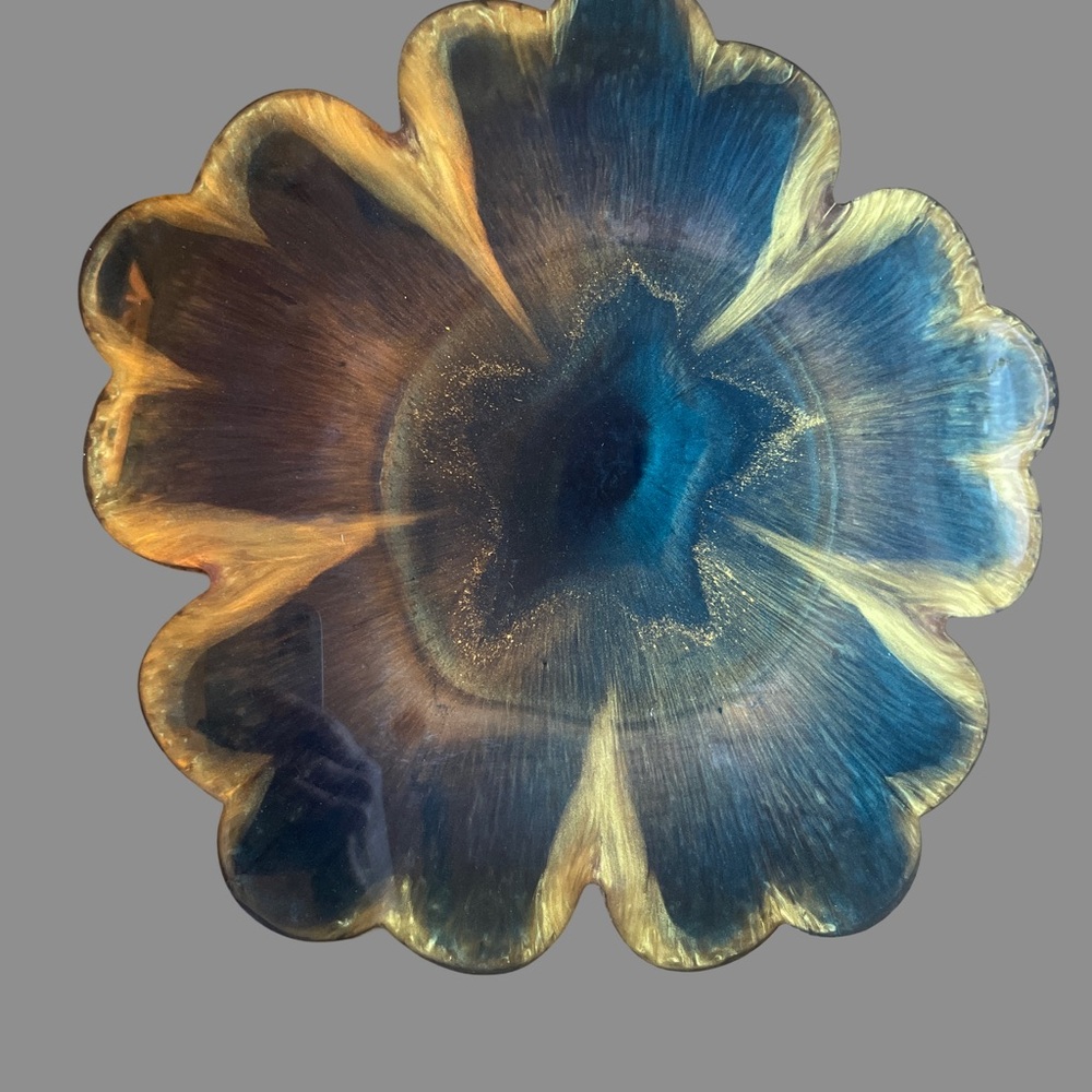 Elegant Imperial Blue and Gold Flower-Shaped Tray.